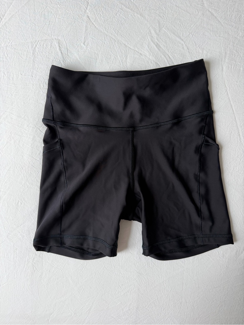 Athleta Interval Stash High Rise 5" Short